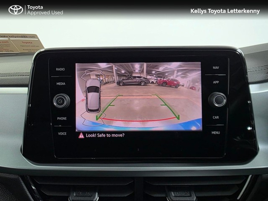 2022 Volkswagen T-Roc - image 13