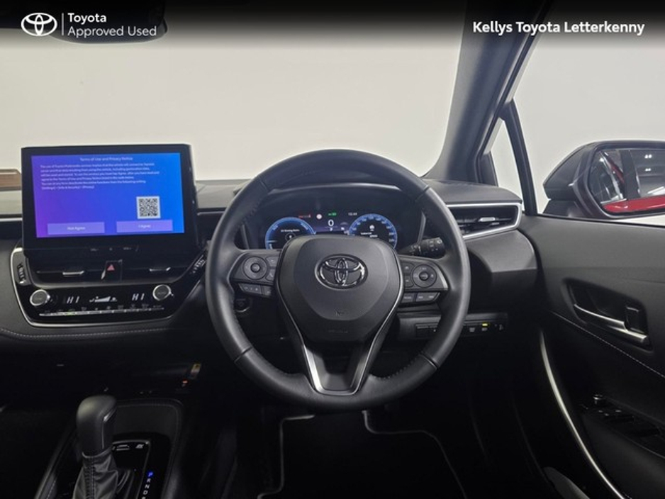 2025 Toyota Corolla - image 9