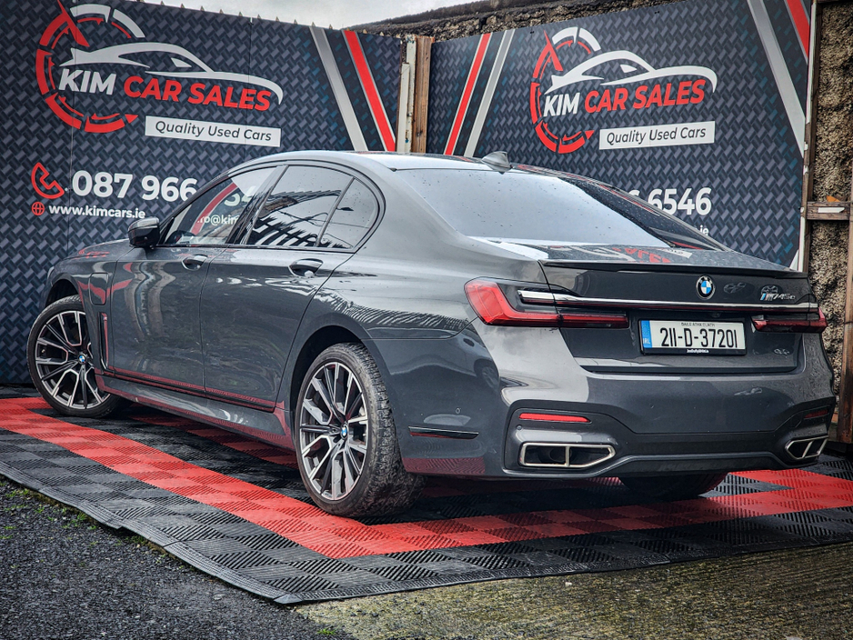 2021 BMW 7 Series M745e plug-in hybrid €49,950
