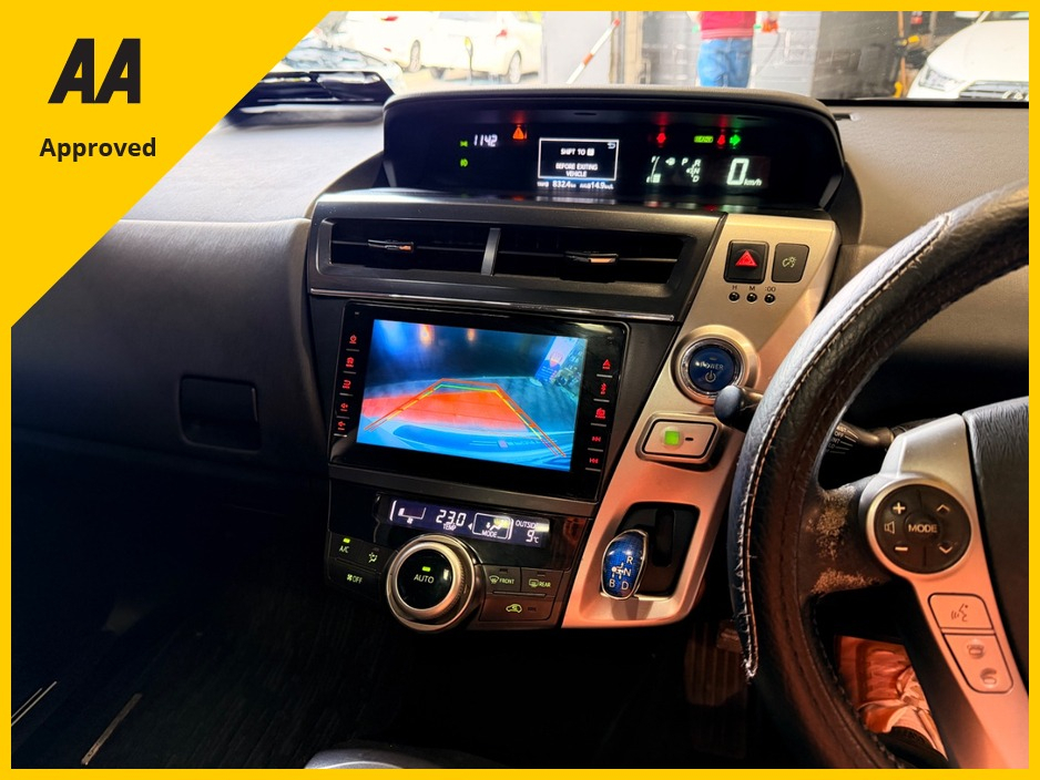 2016 Toyota Prius - image 25