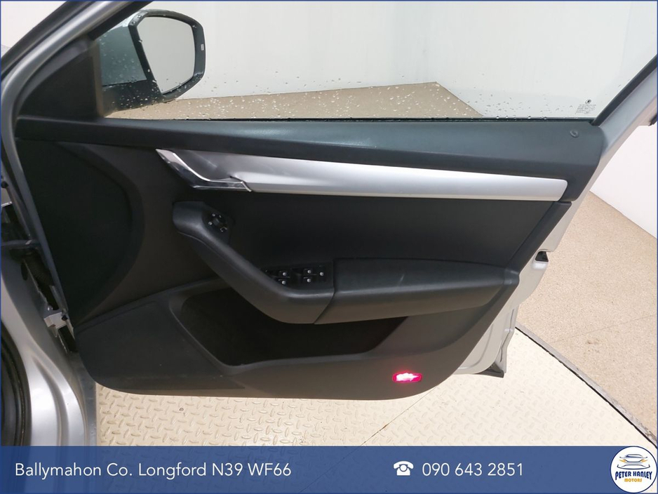 2014 Skoda Octavia - image 19