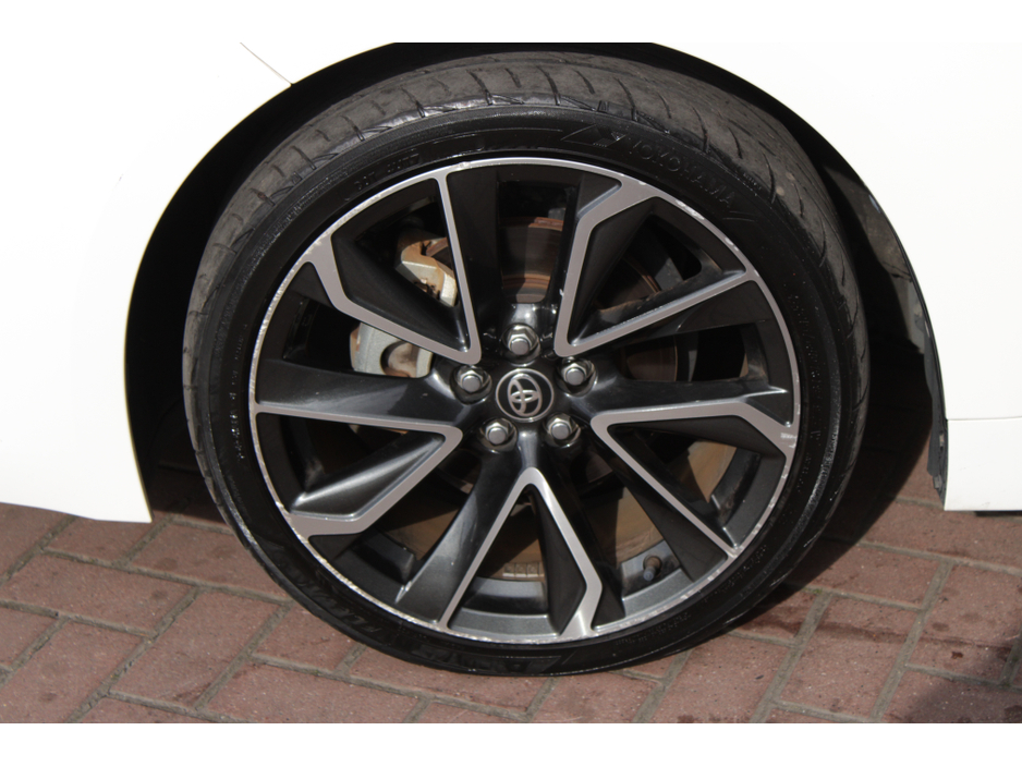 2018 Toyota Corolla - image 22