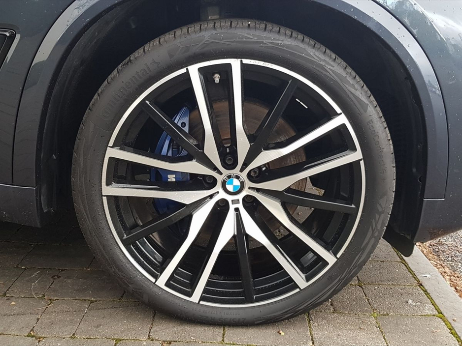 2022 BMW X5 - image 12