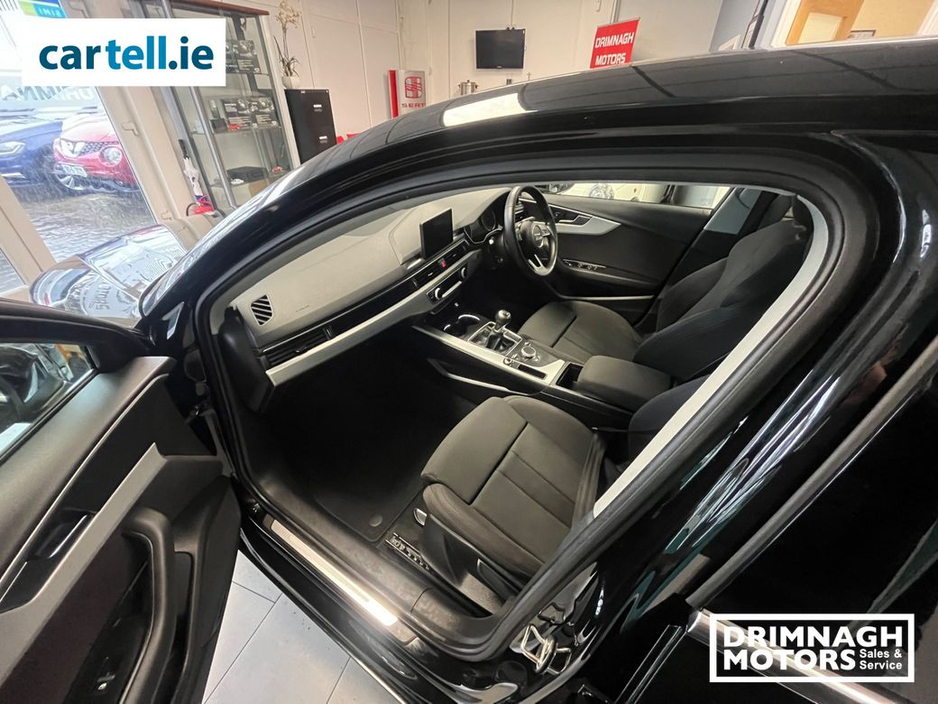 2017 Audi A4 - image 8