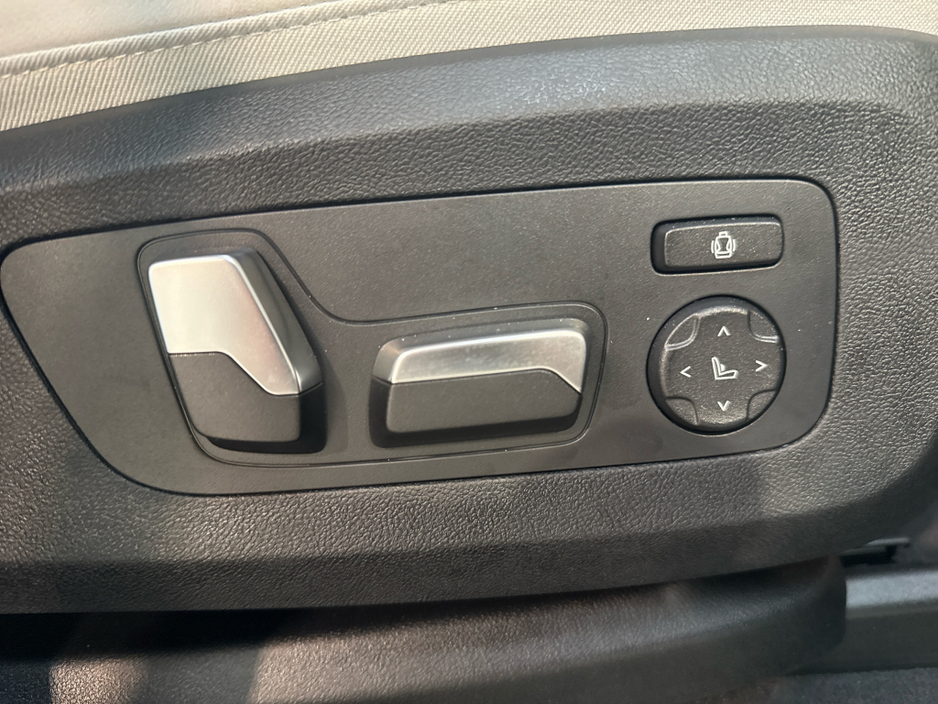 2026 BMW X5 - image 28
