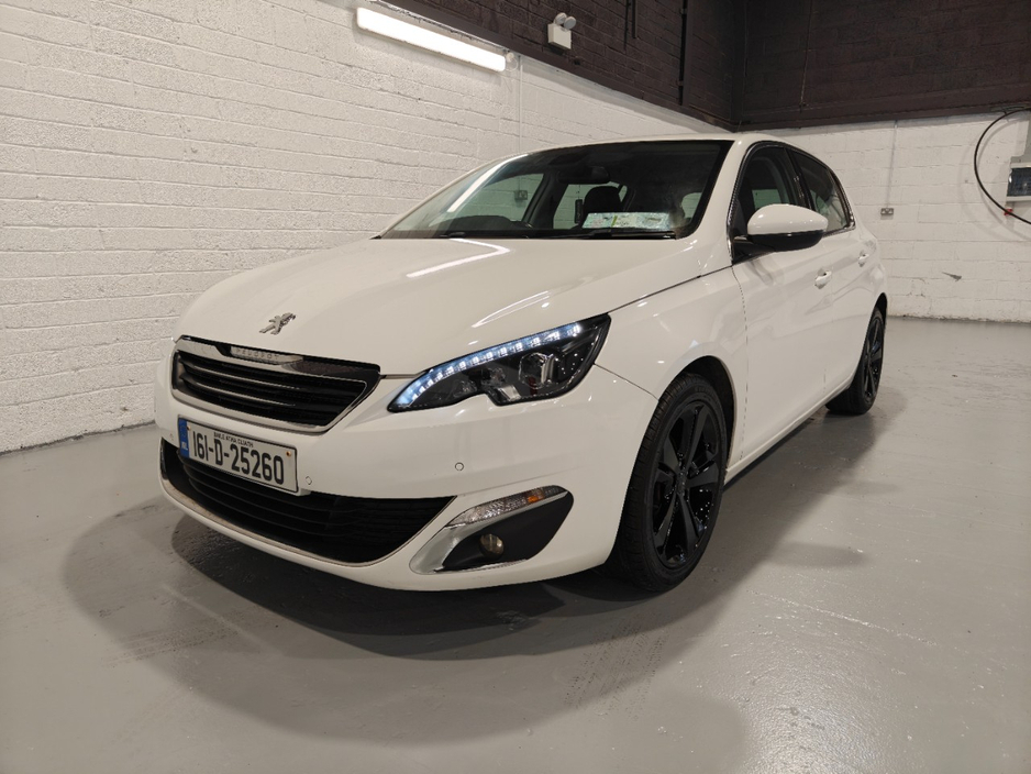 2016 Peugeot 308 - image 2
