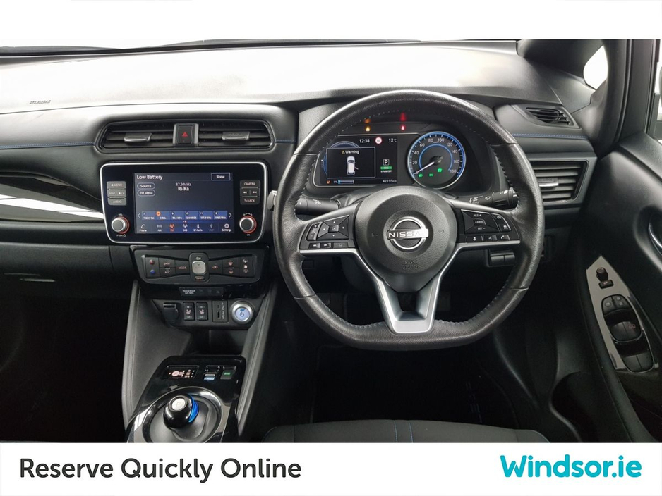 2024 Nissan Leaf - image 3