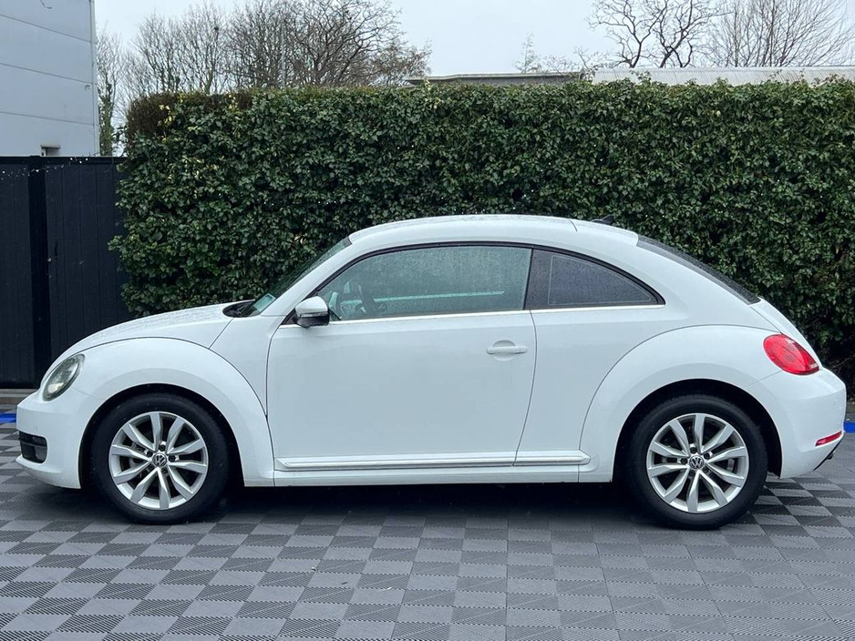2014 Volkswagen Beetle DESIGN 1.2 TSI // LEATHER HEATED SEATS // PARKING SENSORS // 17" ALLOYS €11,950