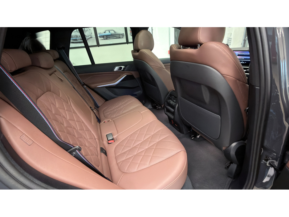2023 BMW X5 - image 10