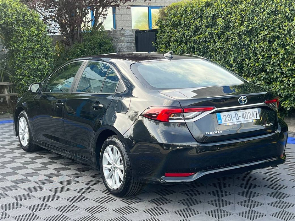 2023 Toyota Corolla - image 5