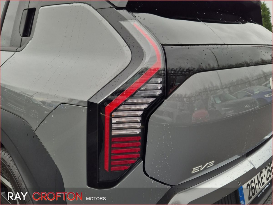 2026 Kia EV3 - image 15