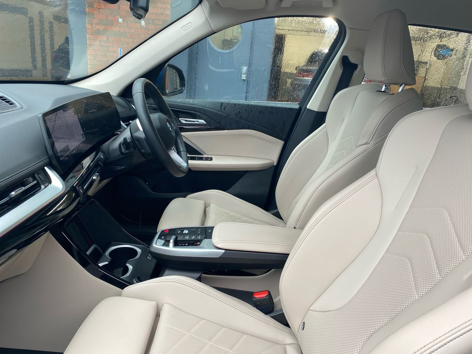 2025 BMW X1 - image 14