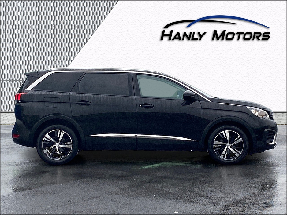 2018 Peugeot 5008 - image 10