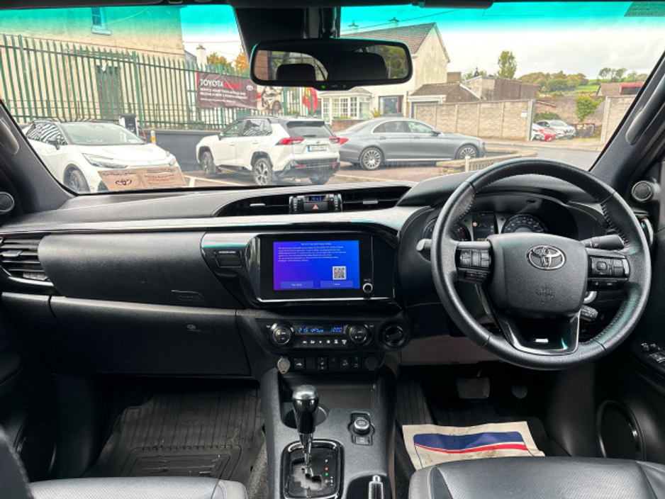 2025 Toyota Hilux FRESH SELECTION OF TRADE-INS HILUX 2.8 INVINCIBLE €61,000
