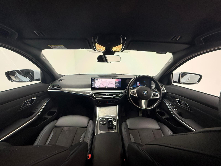 2022 BMW 3 Series 330E M SPORT €39,990