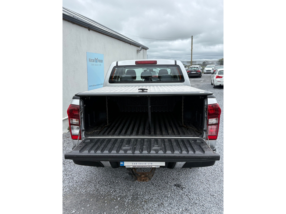 2020 Isuzu D-MAX - image 9