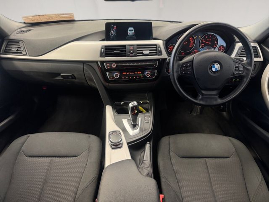 2016 BMW 3 Series 320d EfficientDynamics Plus Auto €15,995