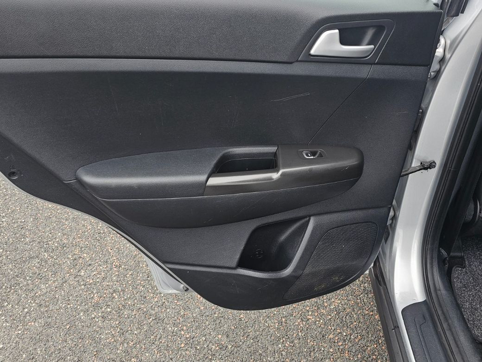 2017 Kia Sportage - image 20