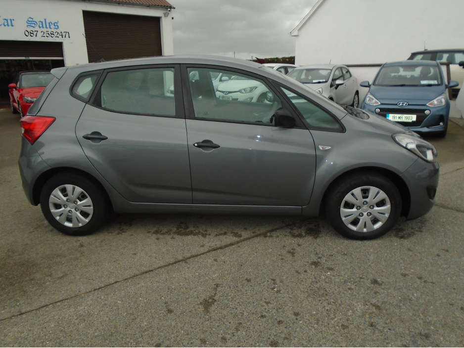 2014 Hyundai ix20 - image 4
