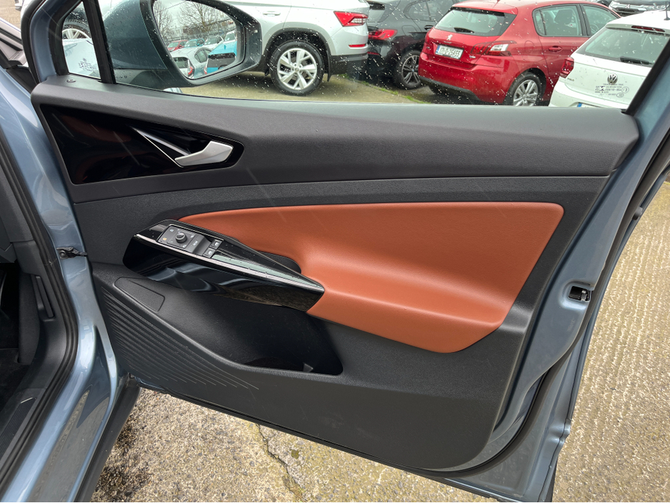 2022 Volkswagen ID.4 - image 12