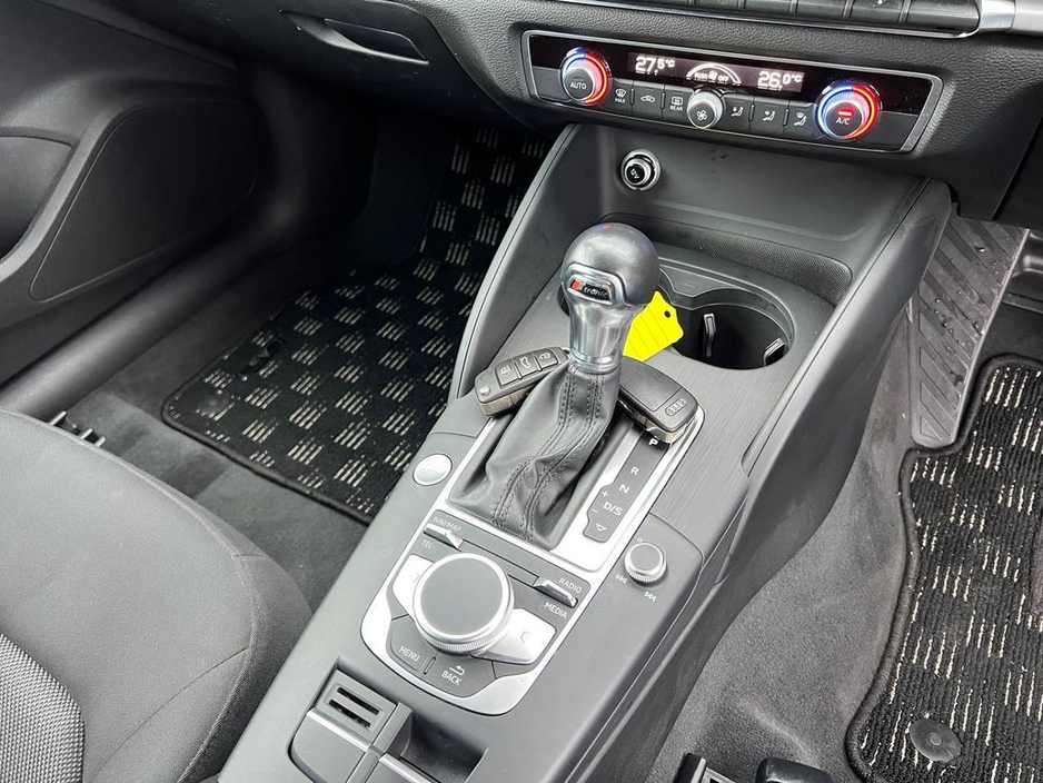 2017 Audi A3 S-LINE PACK 1.4 TFSI // APPLE CARPLAY/ANDROID AUTO // NEW 19" S-LINE ALLOYS // DUAL ZONE CLIMATE CONTROL €18,900