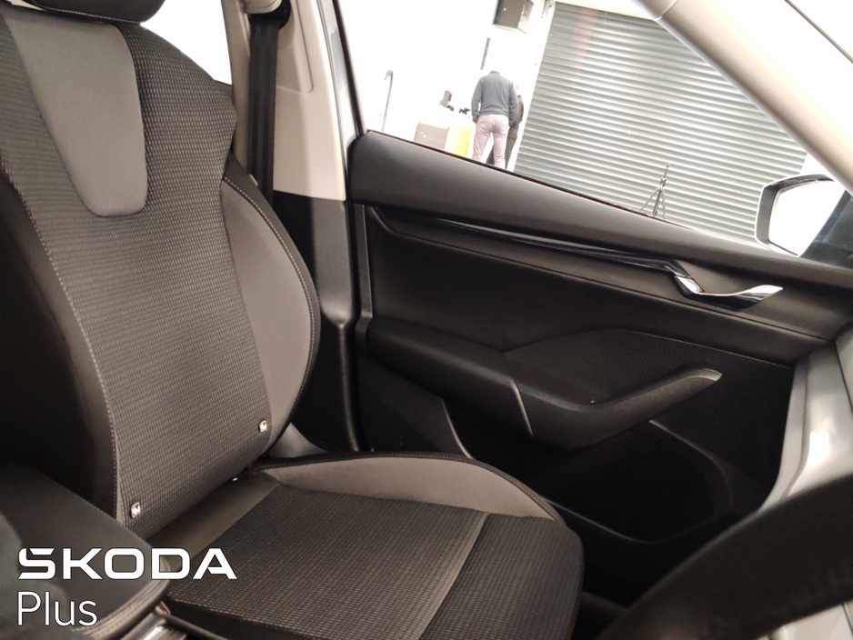 2024 Skoda Octavia - image 26