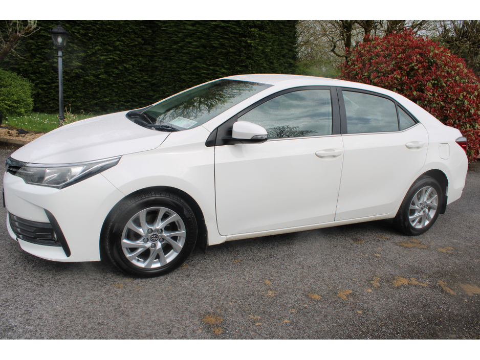 2017 Toyota Corolla - image 7