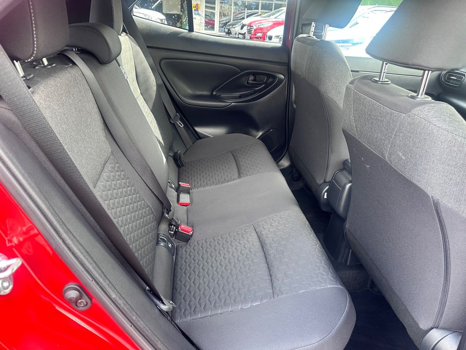 2024 Toyota Yaris Cross - image 15