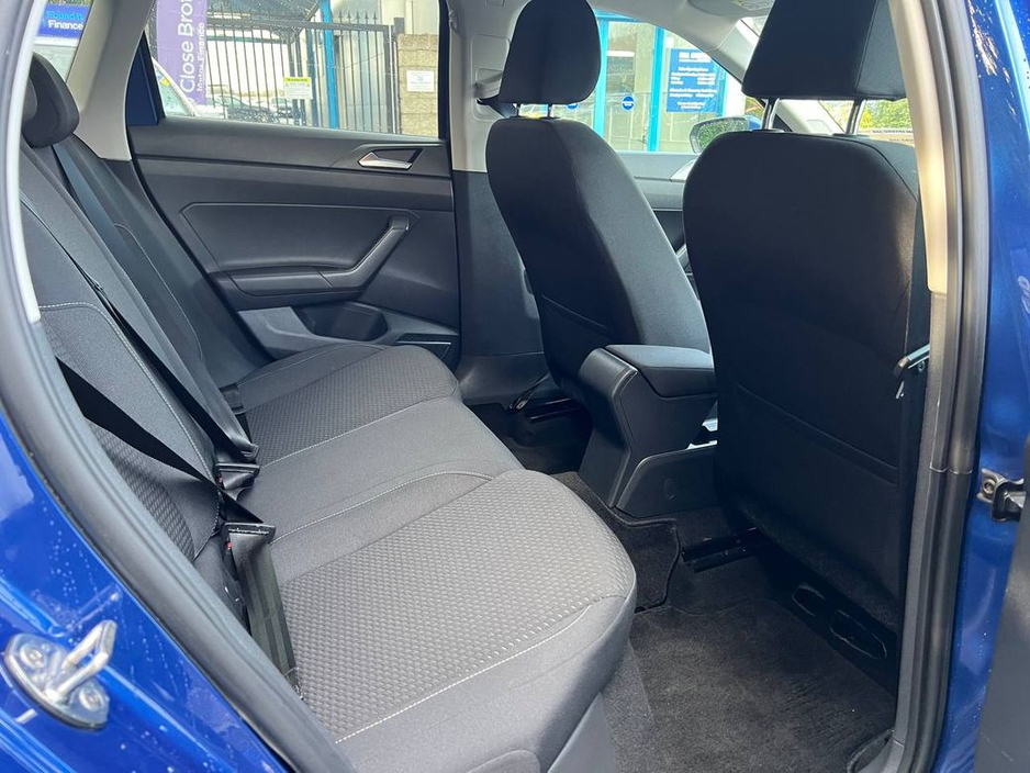 2018 Volkswagen Polo COMFORTLINE 1.0 TSI // APPLE CARPLAY/ANDROID AUTO // DUAL ZONE CLIMATE CONTROL // DIAMOND CUT ALLOYS €15,450