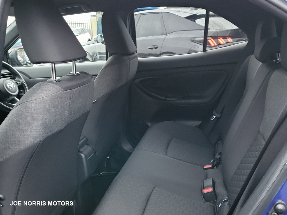 2023 Toyota Yaris CR CROSS LUNA SPORT 4DR AUTO €27,945