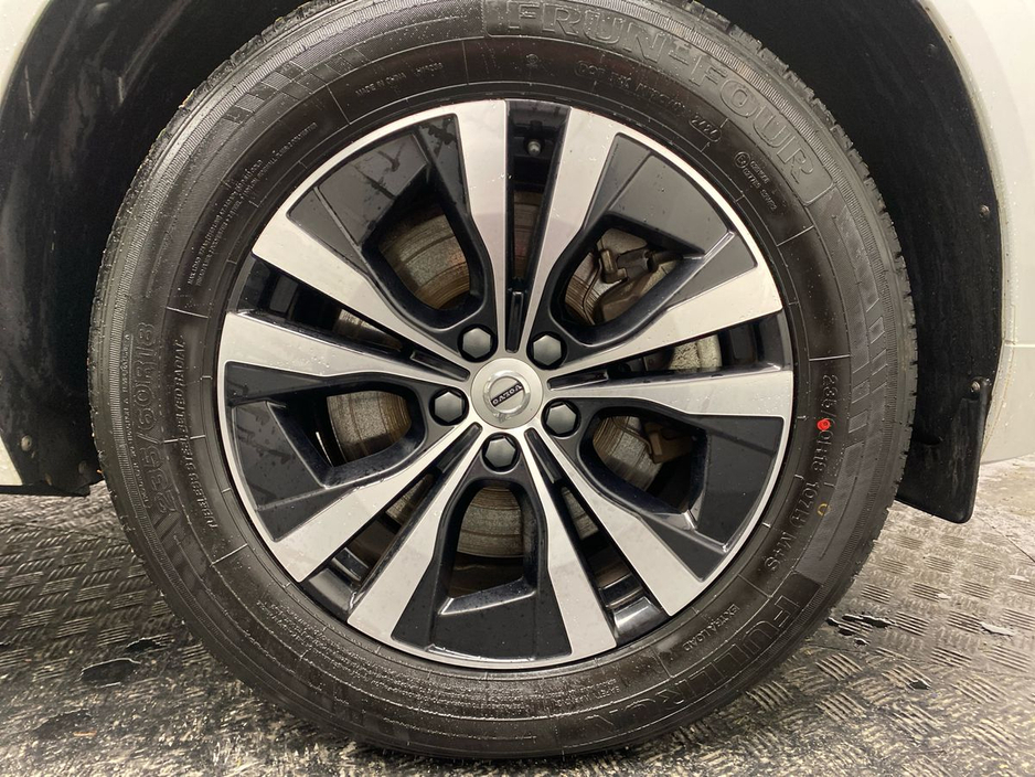 2023 Volvo XC60 2 YEARS VOLVO SELEKT WARRANTY T6 core PHEV 350hp €42,995