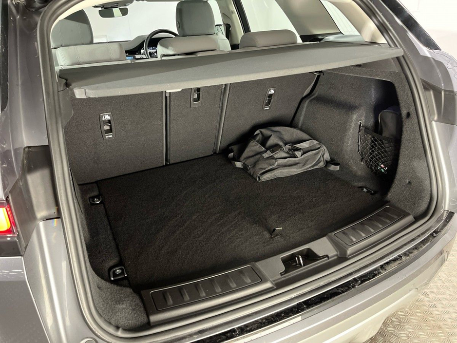 2021 Land Rover Range Rover Evoque - image 12