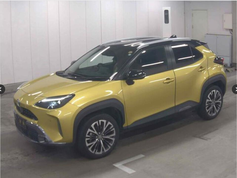 2023 Toyota Yaris Cross - image 3