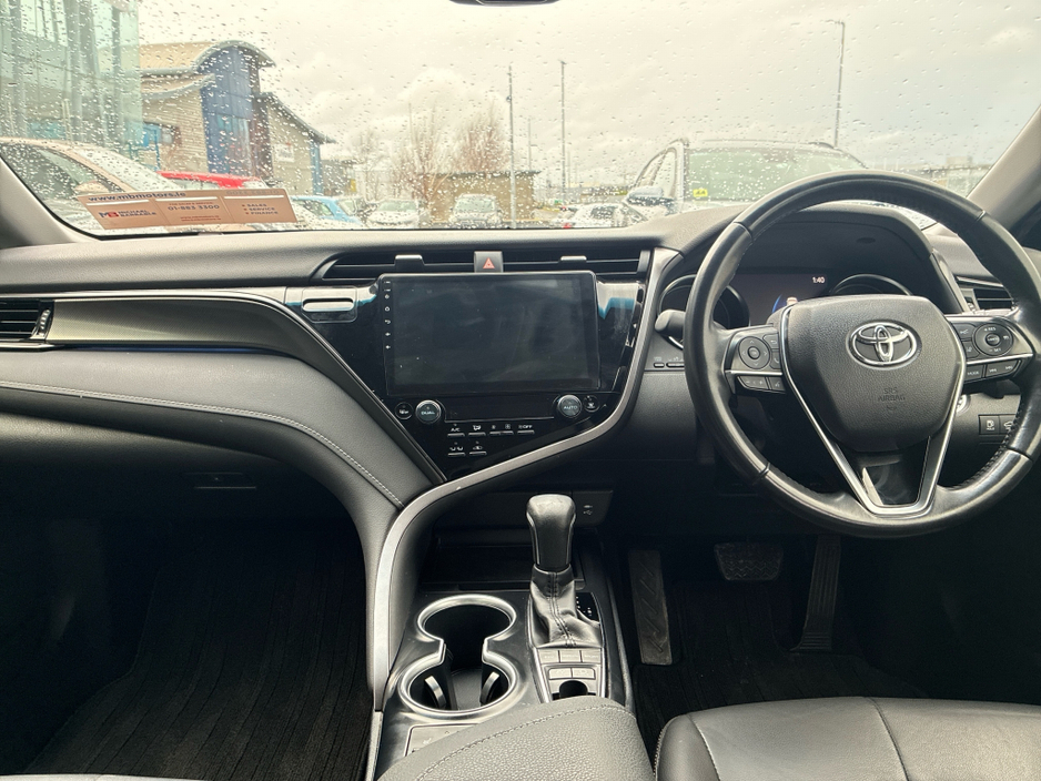 2019 Toyota Camry - image 8