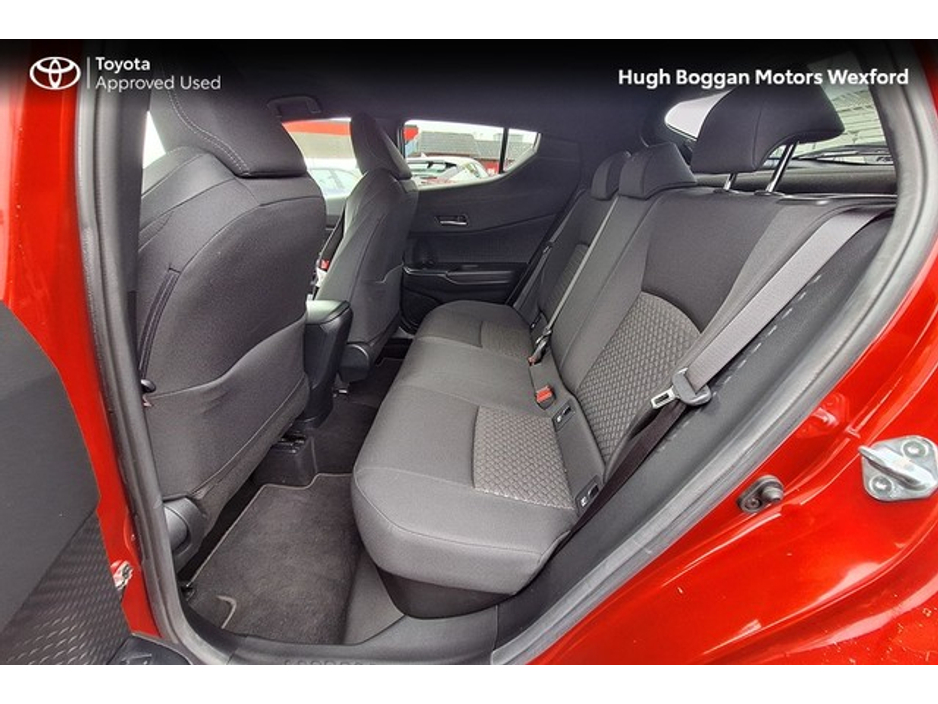 2022 Toyota C-HR - image 7