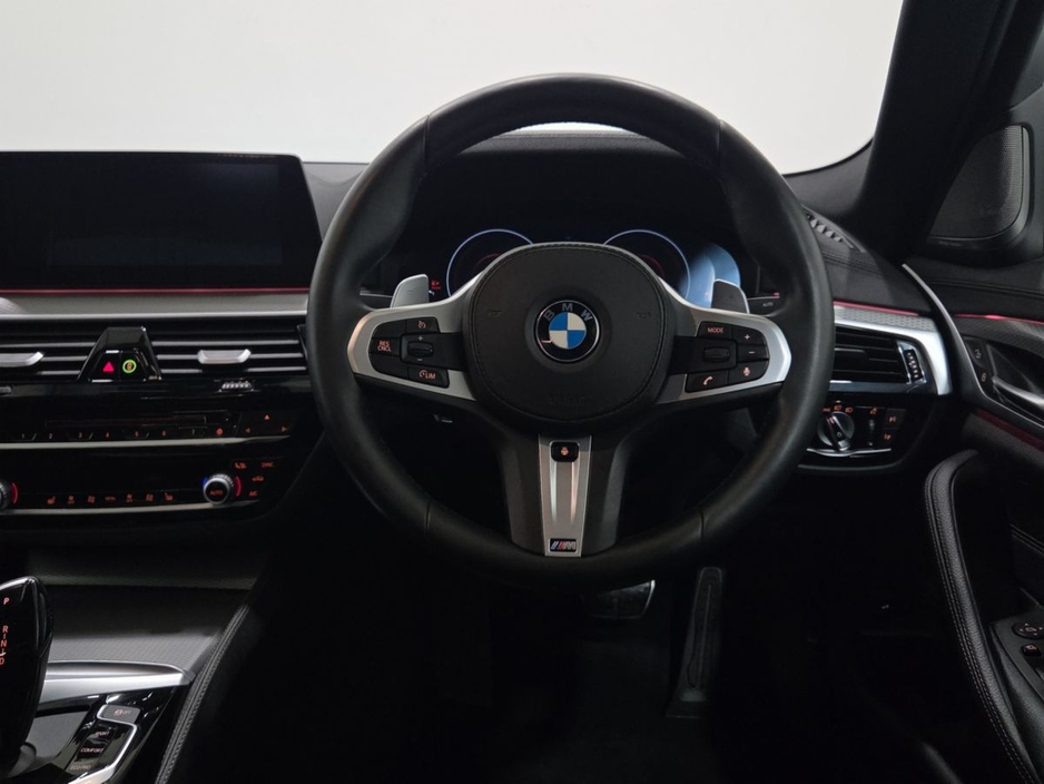 2019 BMW 5 Series 530d xDrive M Sport Saloon €36,950
