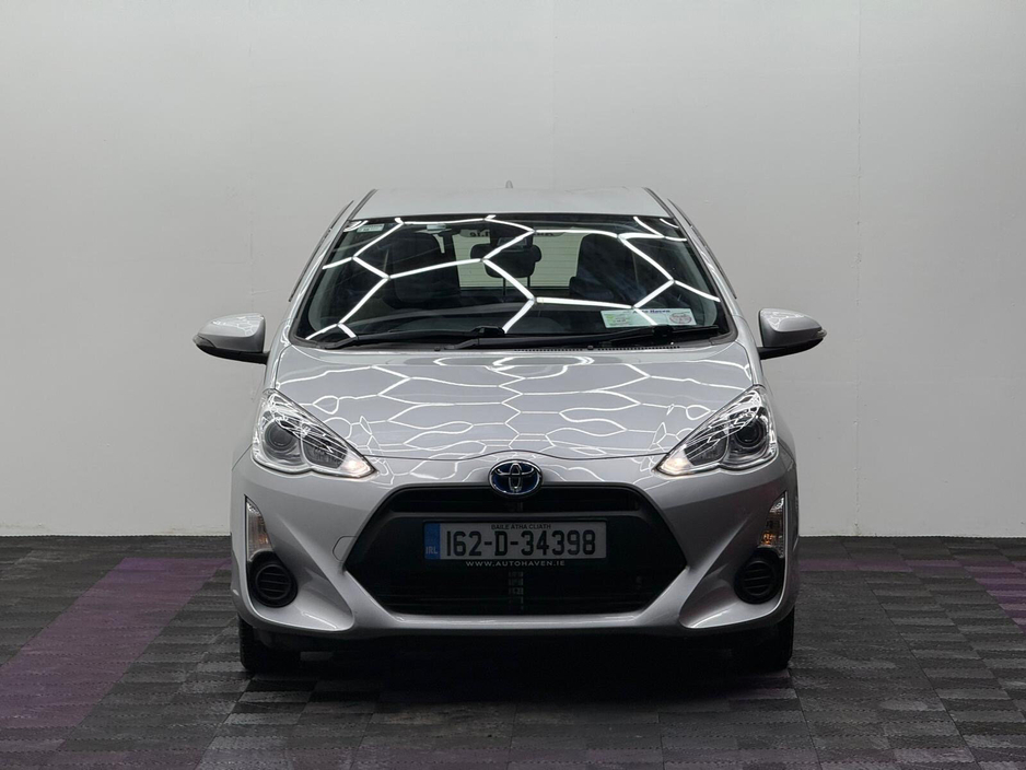 2016 Toyota Aqua - image 2