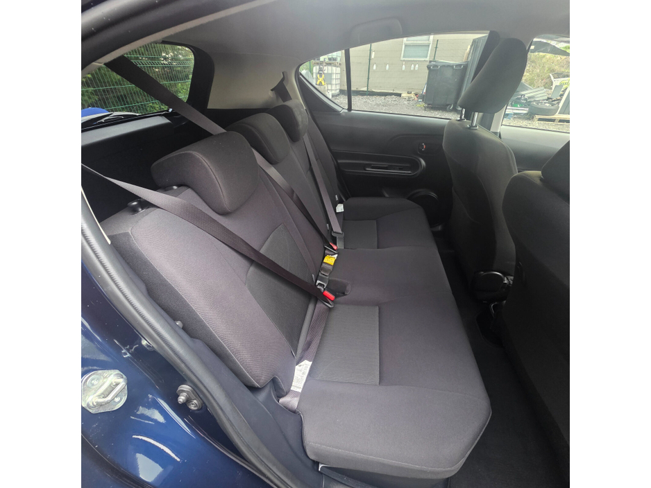 2018 Toyota Aqua - image 15