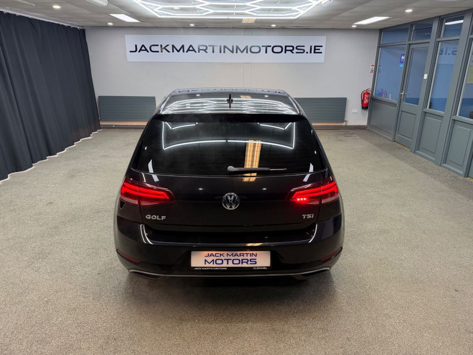 2017 Volkswagen Golf - image 13