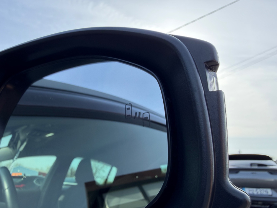 2023 Toyota Prius - image 16