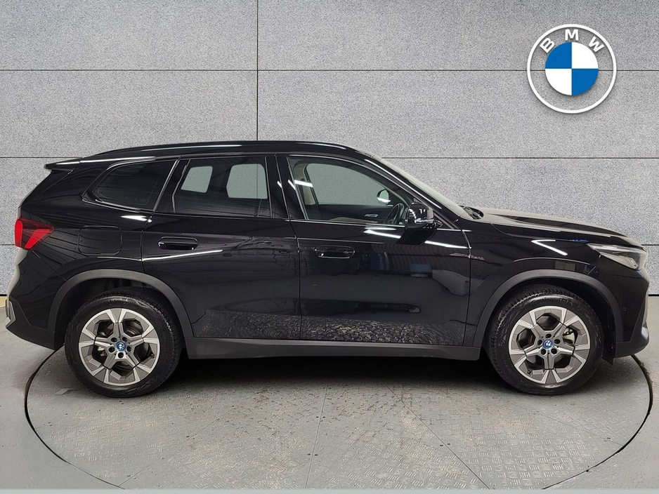 2024 BMW X1 - image 3
