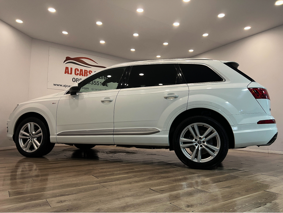 2016 Audi Q7 - image 15