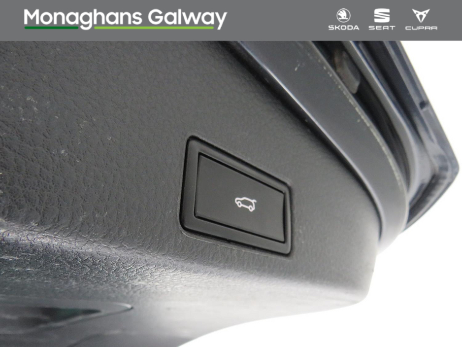 2018 Volkswagen Touareg 5 SEAT COMM 3.0 TDI 262BHP V6 AUTO €28,950