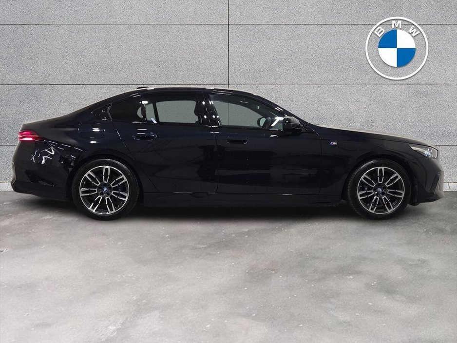 2025 BMW i5 - image 25