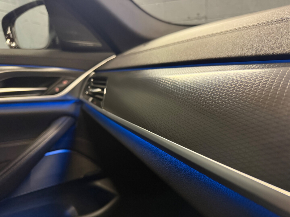 2022 BMW 5 Series - image 16