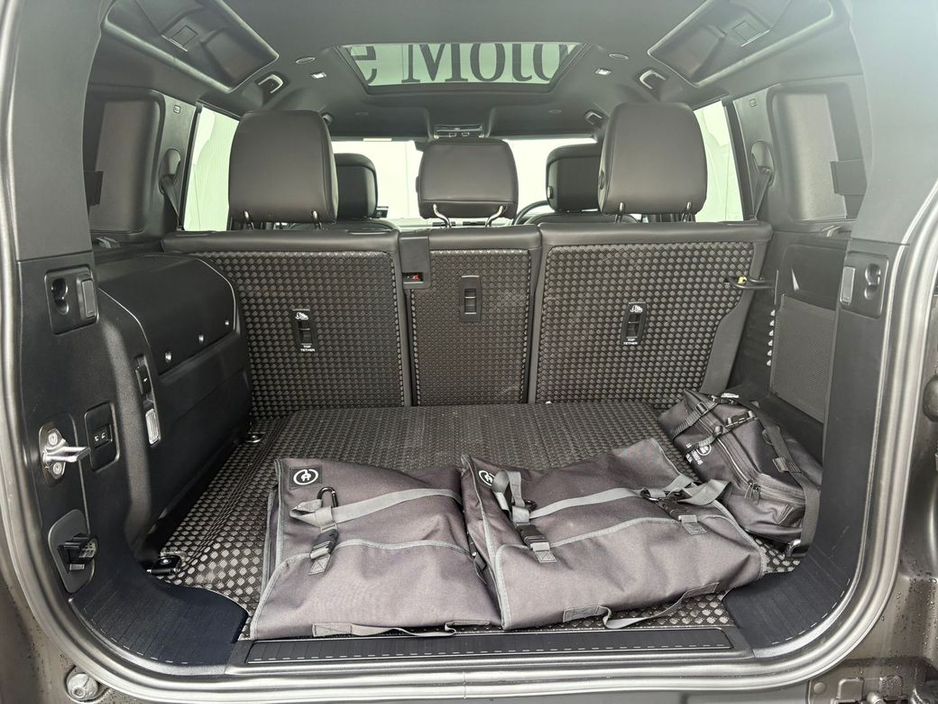 2025 Land Rover Defender - image 30