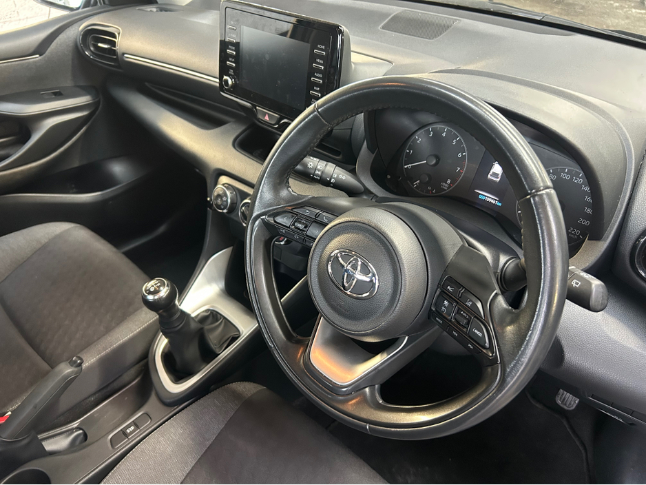 2022 Toyota Yaris 1.0 LUNA 4DR €16,945