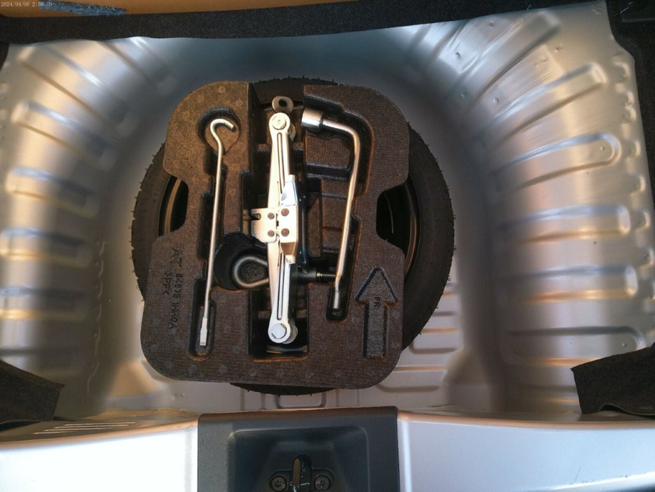 2018 Nissan Micra - image 11