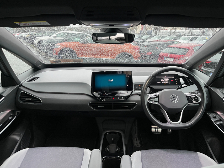2021 Volkswagen ID.3 - image 12