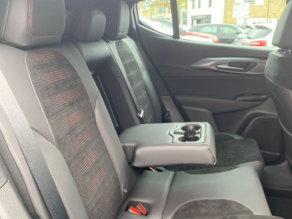 2025 Alfa Romeo Tonale - image 38